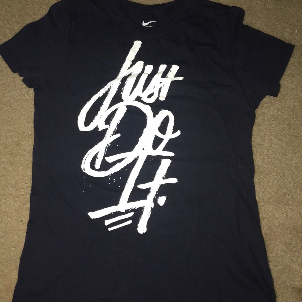 Nike just do it short sleeve shirt!